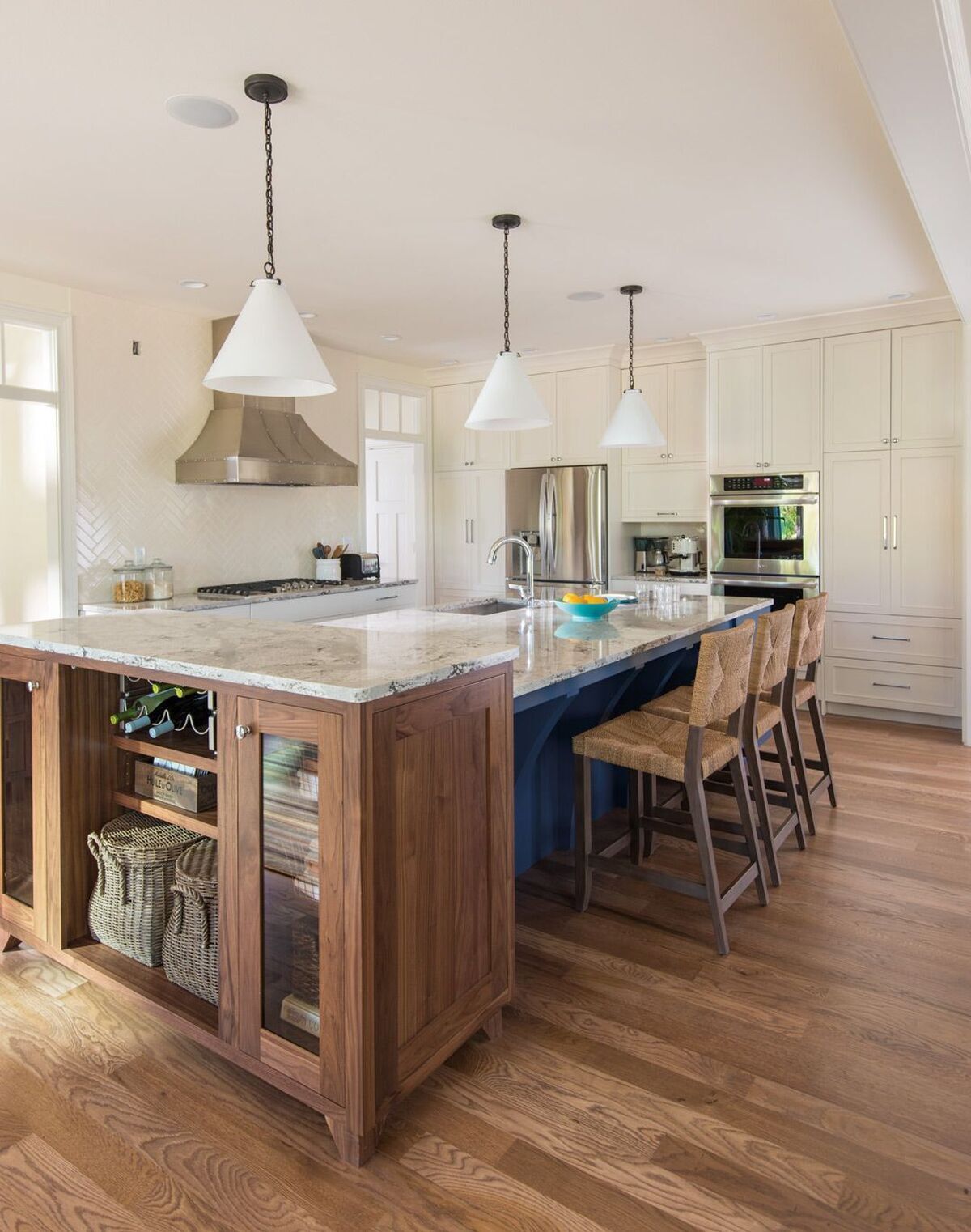 Tall kitchen cabinets in beige